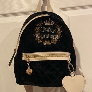 BNWT JUICY COUTURE Black Quilted Velour Royal Moment Medium Backpack